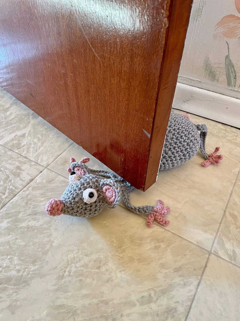 Crochet Mouse / crochet door stop / door stopper / mouse / amigurumi / crochet mouse / critter / Pattern image 4