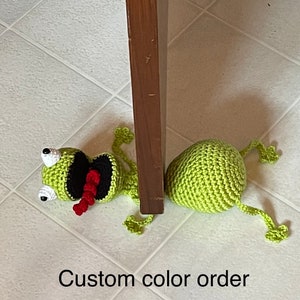 Crochet Frog Door Stopper / Door Stop / Frog Door Stop / Crochet Frog / Frog / Crochet Frog / Modèle seulement image 8