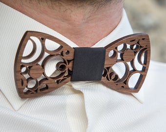 Wooden Bowtie • FREE SHIPPING • Circles Wedding Bowtie • Wooden Accessories • Designed Bowtie • Perfect Wooden Gift for boyfriend