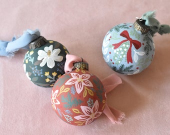 2026 Custom Hand Painted Ceramic Christmas Ornament/ Bauble