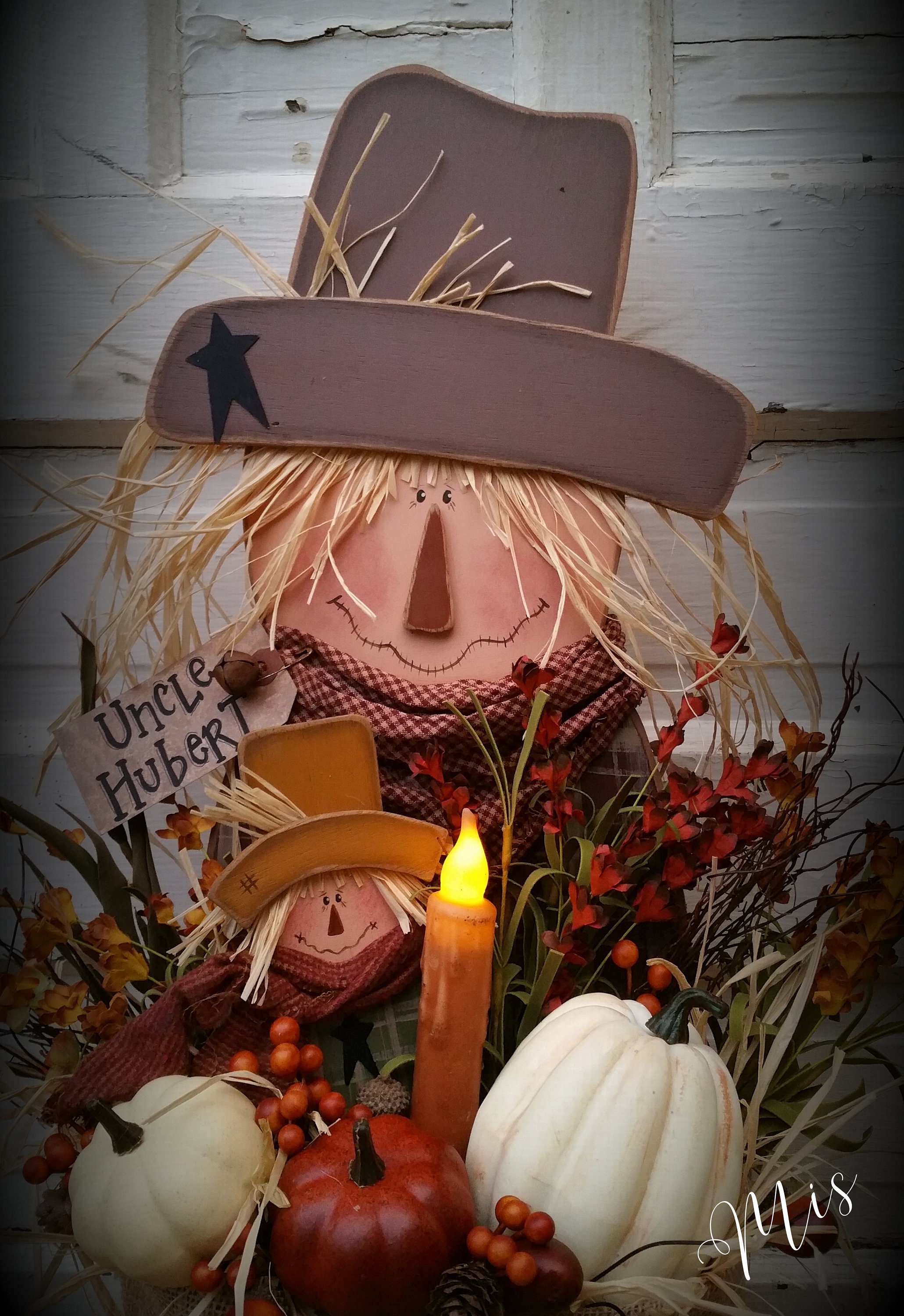 Fall Scarecrow DYI Wood Craft PATTERN K247 Fall arrangement with candle