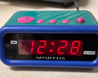 Spartus Model 1278 Vintage Alarm Clock