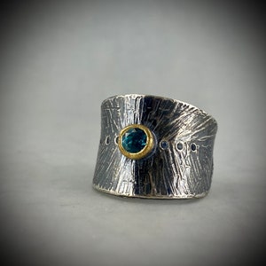 Blue topaz ring sterling silver. TaiVautierJewelry Tai Vautier Jewelry