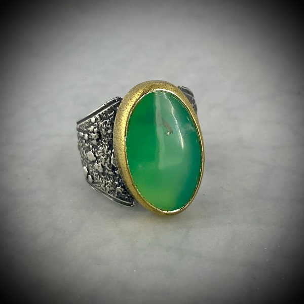 Vibrant green adventurine ring, sterling silver and 22kt gold. TaiVautierJewelry Tai Vautier Jewelry
