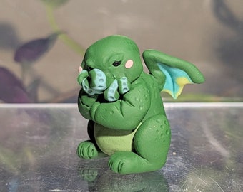 OOAK Cthulu Lovecraft Fantasy Figurine Polymer Clay Cute Handmade Miniature Tabletop Mythology Miniature Horror Glow in the Dark Figure