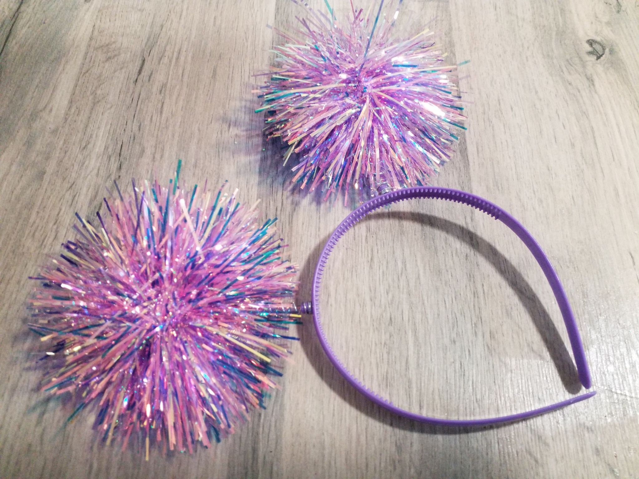 30 Gold and Silver Craft Glitter Pom Poms and 50 Gold and Silver Tinsel Pipe  Cleaners Christmas Crafts 