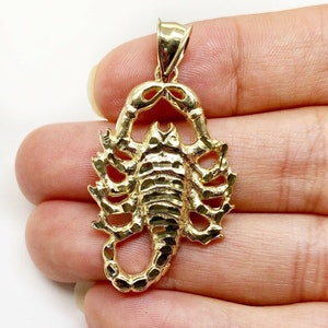 10K Solid Yellow Gold Scorpion Pendant 3.5 Grams 1.33&quot; Mens