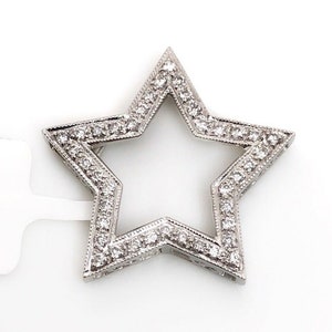 18k White Gold Natural Round Diamond Star Pendant