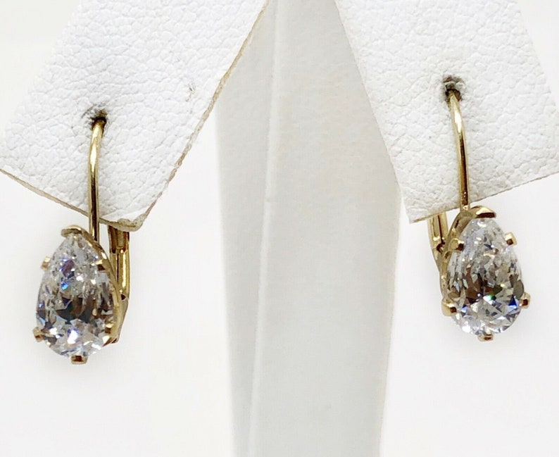 14K Yellow Gold Brilliant Pear Cut Cubic Zirconia Lever Back Women/'s Earrings