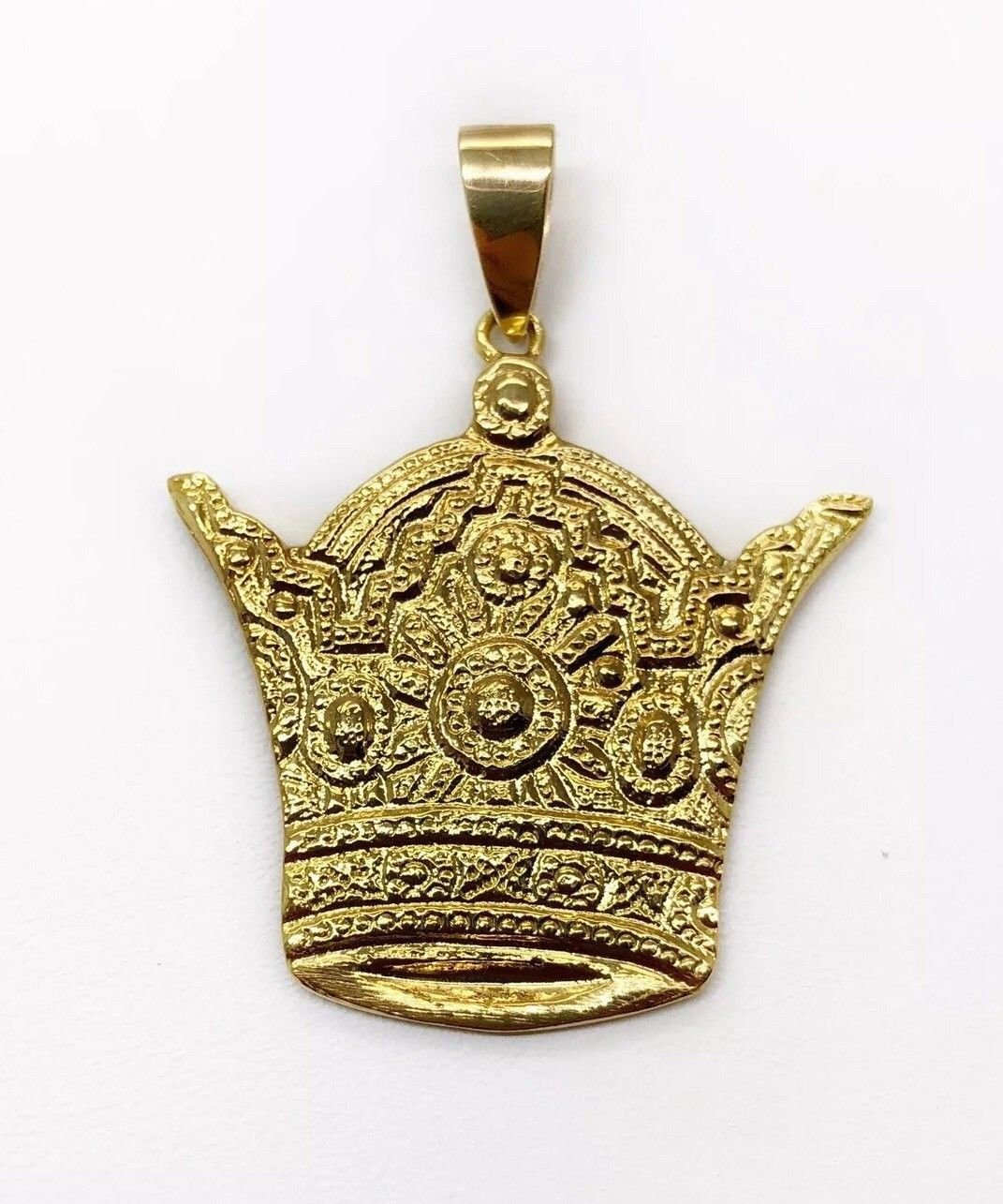 King crown pendant best sale