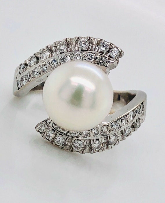18K White Gold 0.50 Ct Natural Diamond & Pearl Byp