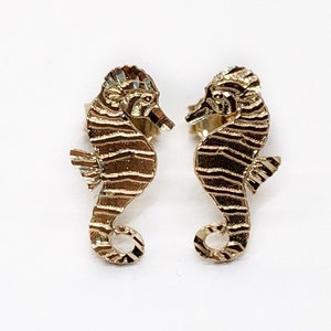 14k Solid Yellow Gold Seahorse Stud Earrings Push Back 13 MM