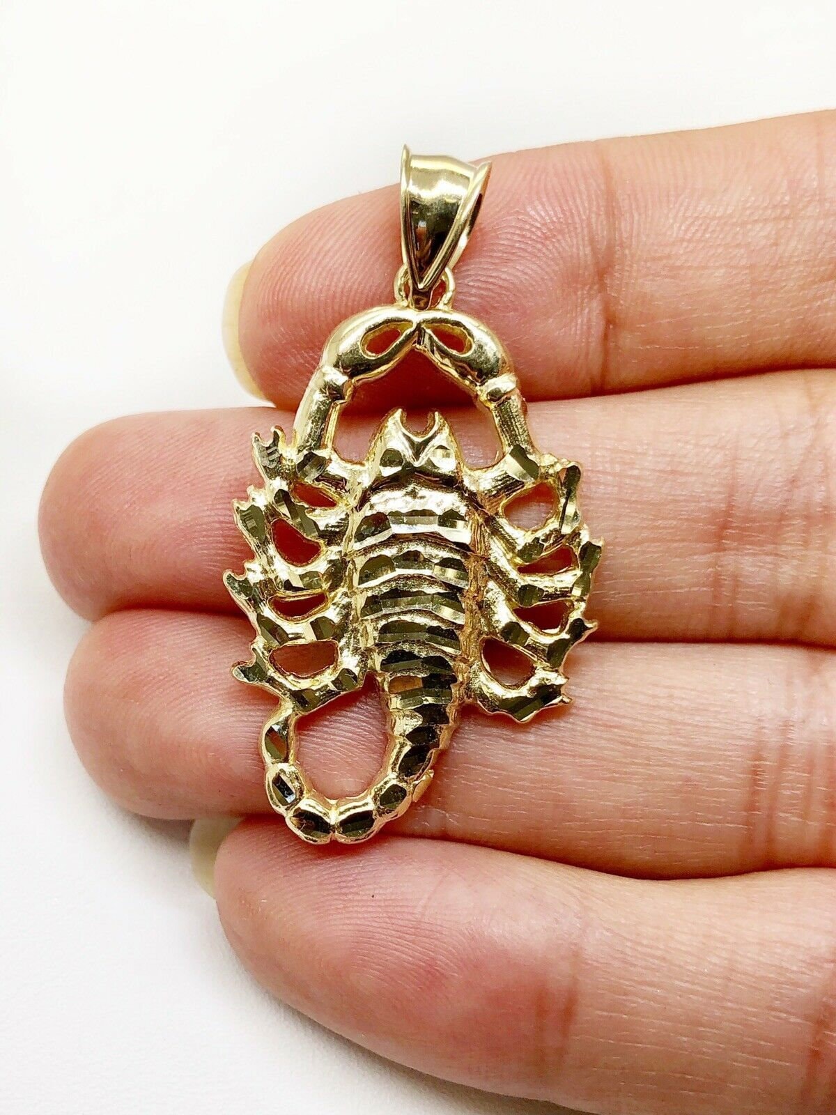 10K Solid Yellow Gold Scorpion Pendant 