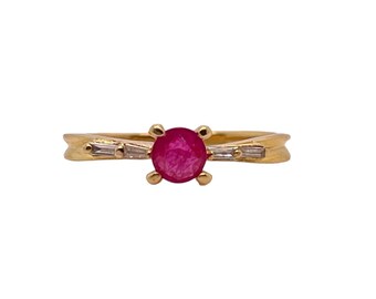 Vintage 18k solid Yellow Gold 0.40 Ct Natural Ruby and Diamond Ring