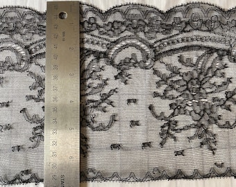 SALE! Italian Chantilly Leavers  Stretch Lace with scalloped edge in Black, 7" width