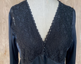 Klassisches Peignoir Set aus schwarzem Satin von 1999, Größe M/L