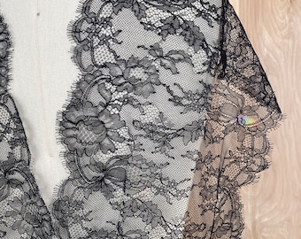 French Stretch Leavers Lace, with eyelash scalloped edge in Black 10" width galloon