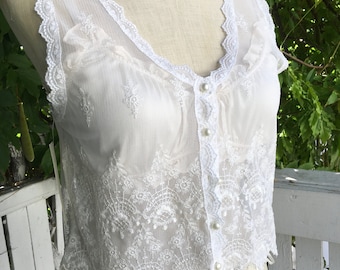 Bestickte Angelique Cotton Weste in weiss in P/S. #12