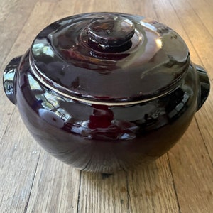 Vintage Bean Pot Brown USA double handles with lid