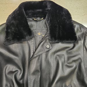COL EN PEAU DE MOUTON noire, col en peau de mouton retournée douce pour hommes avec passants élastiques à attacher dans votre veste.
