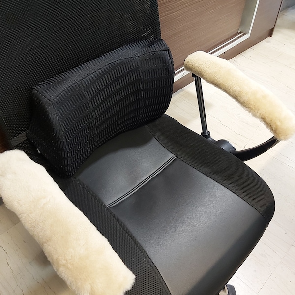 Housse d'accoudoir en peau de mouton véritable, une paire de coussins de fauteuils en mérinos doux et épais avec fermeture velcro. Coussins de fauteuils décoratifs