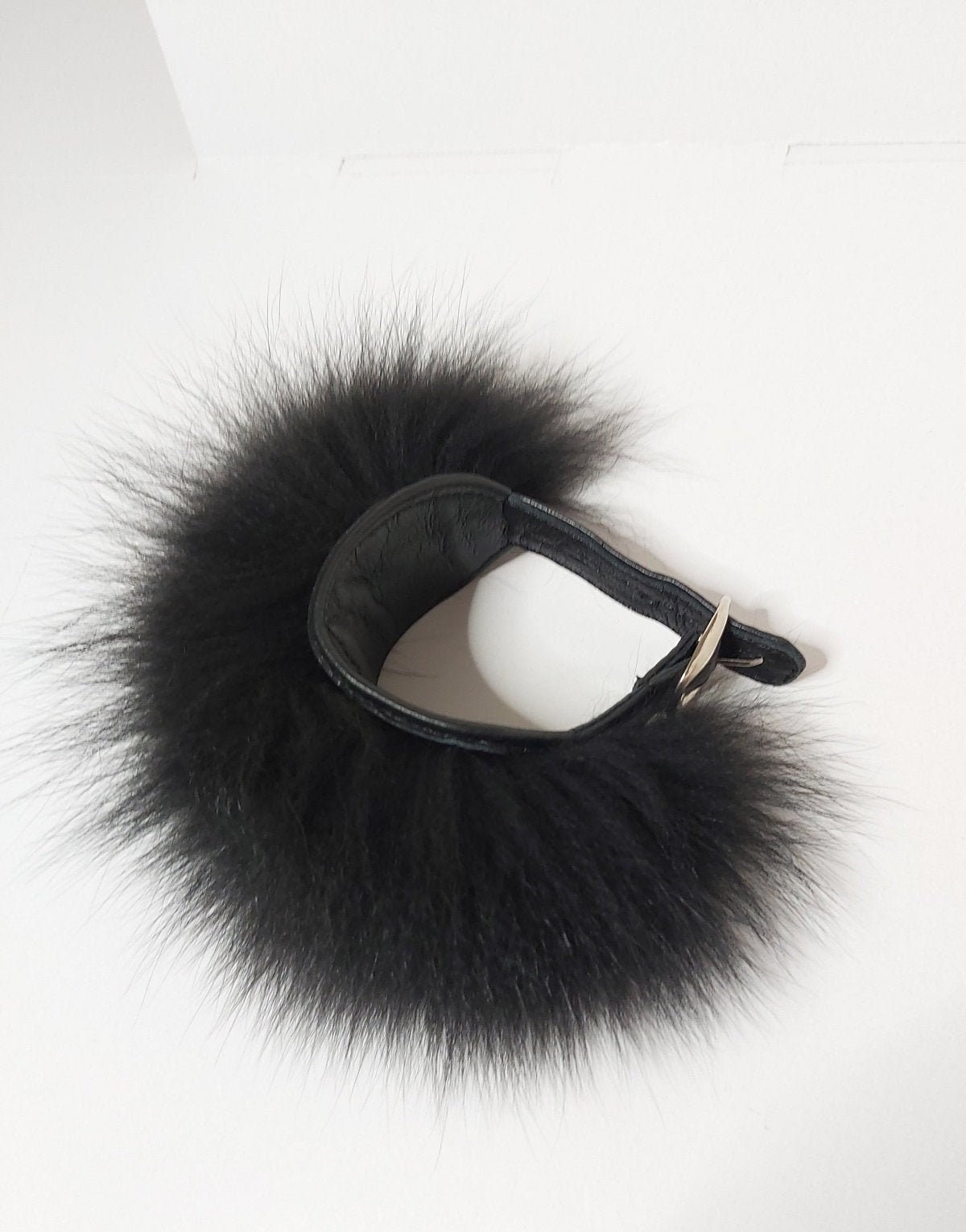 BLACK FUR Fox Wristband, leather wristband with black fox fur. Black fox CUFFS with leather.