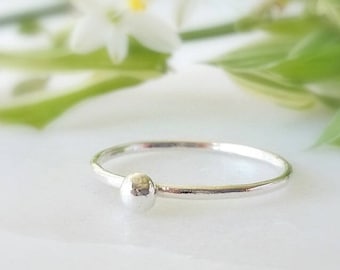 Anillo de plata esterlina - Anillo de cuentas de plata - Anillo de cuentas finas y delicadas - Anillo apilable - Anillo llamativo - Hecho a mano