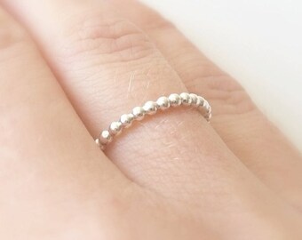 Anillo de plata esterlina - Banda de cuentas de plata - Anillo apilable - Anillo llamativo - Hecho a mano