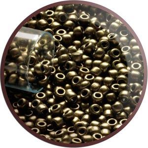 TR-11-Y615 - TOHO Round Seed Beads Size 11/0 HYBRID Antique Gold Metallic Suede