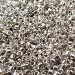 DB021 - MIYUKI DELICA, Acero, Cuentas de Semillas Japonesas Tamaño 11/0