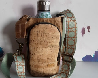 Water bottle sling bag, crossbody water bottle bag, walkers crossbody bag,  cork Cross bag,  Australian sling bag, water bottle holder