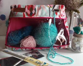 Knitting bag, craft bag, crochet bag, large knitting bag, zippered craft bag, lined craft bag, bag for knitters, project bag for knitting
