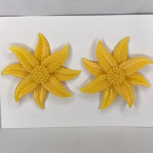 1950's Vintage Deadstock Large Yellow Floral Clip On Earrings