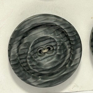 5 Large Grey 38mm 1960s Plastic Buttons Original Vintage Deadstock NBGD1023