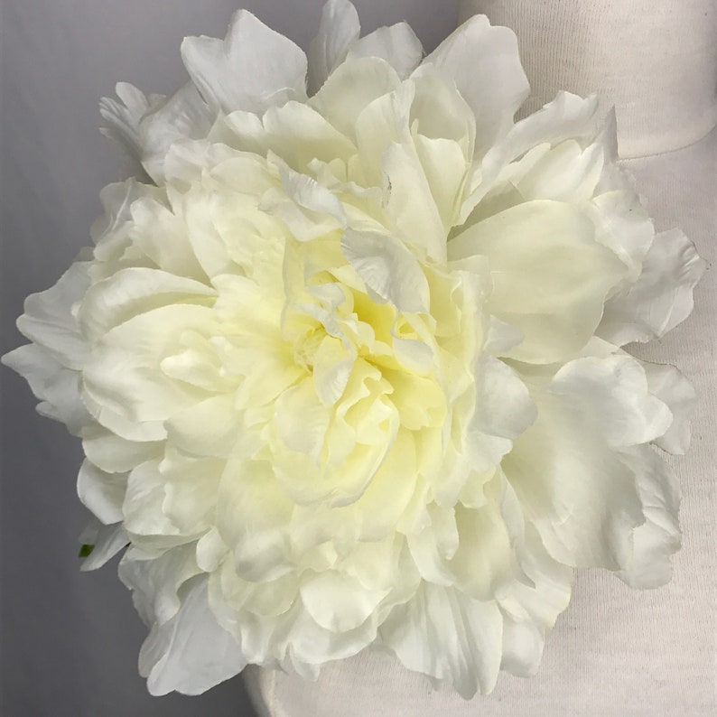 1930/'s 1940/'s Hollywood Style Large Cream Peony Dress Corsage