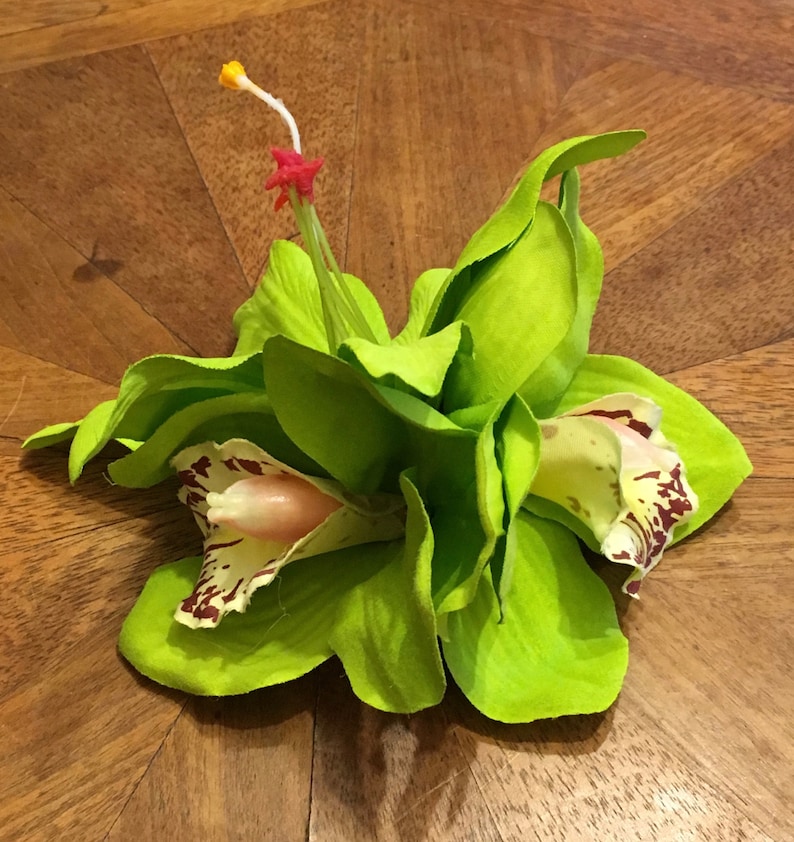 Lime Green Shazam Signature Lily /& Orchid Clip