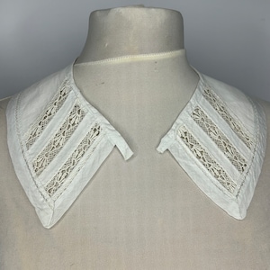 Genuine Unused 1930&#39;s Art Deco Vintage White Cotton & Lace Collar New Old Stock