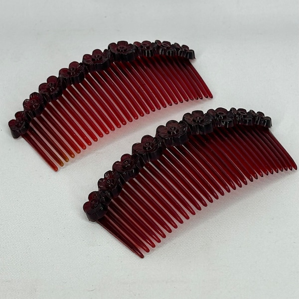 Vintage 1950s Pair Of Decorative Shorty Combs Tight Grip New Old Stock Hair Comb Slide