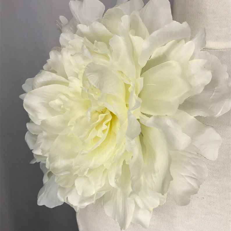 1930/'s 1940/'s Hollywood Style Large Cream Peony Dress Corsage