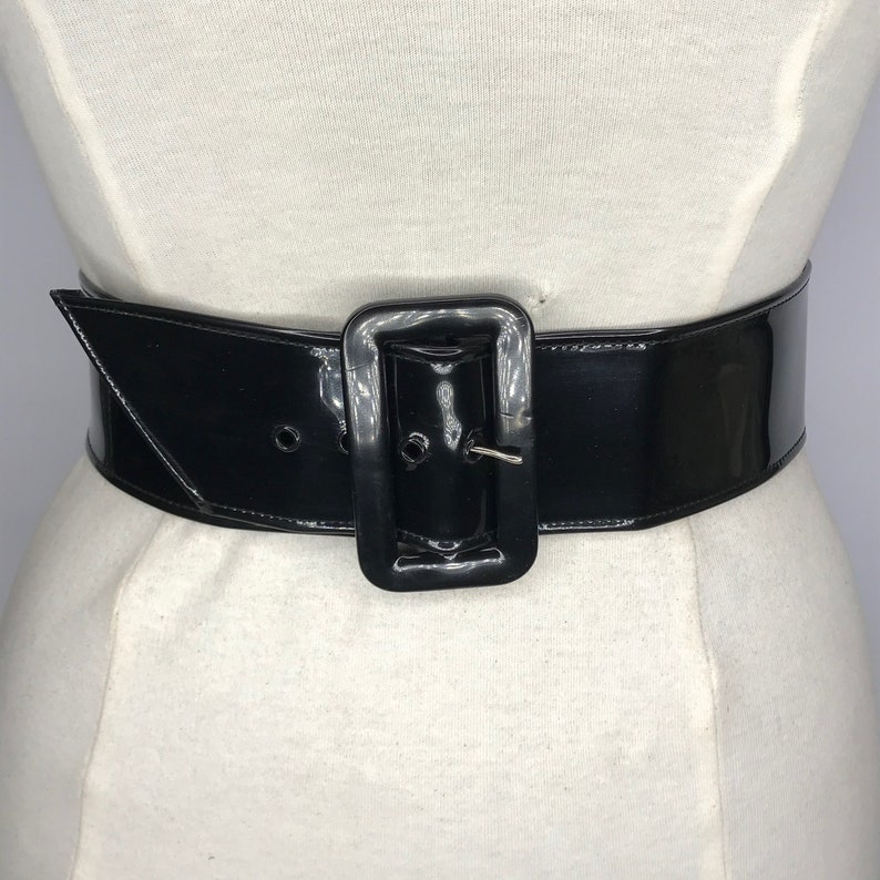 1940'S 1950'S Vintage New Old Stock Ladies 2.5 Inch Wide Patent Vinyl Belt Style 6242 Black