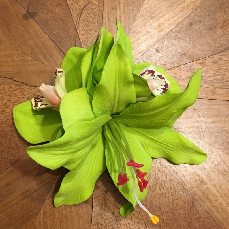 Lime Green Shazam Signature Lily /& Orchid Clip