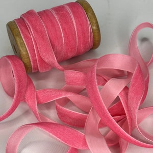 10 Yard Roll Of 1950s - 60&#39;s True Vintage Bright Rose Pink Rayon Velvet Ribbon Super Quality 13mm or 15mm