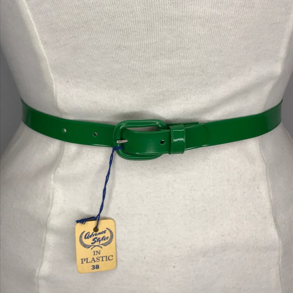 1940'S 1950'S Vintage New Old Stock Ladies Emerald Green Vinyl Belt 3/4 inch wide Style 34 Smooth
