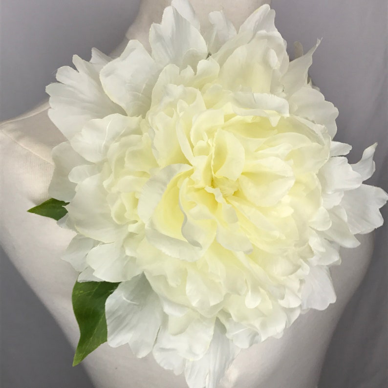 1930/'s 1940/'s Hollywood Style Large Cream Peony Dress Corsage
