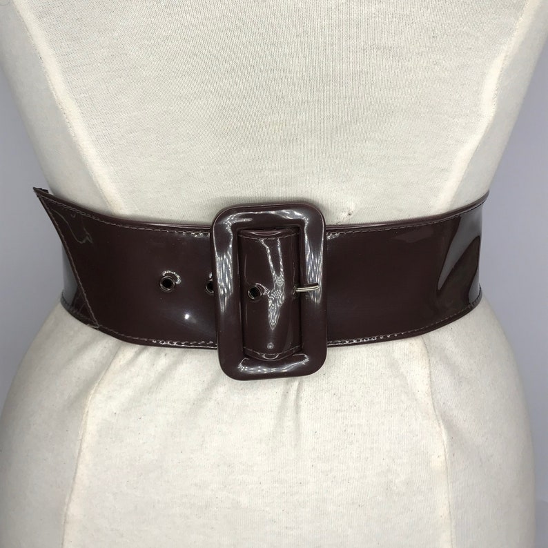 1940'S 1950'S Vintage New Old Stock Ladies 2.5 Inch Wide Patent Vinyl Belt Style 6242 Brown