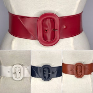 Original 1940'S 1950'S Vintage New Old Stock Ladies Wide Oval Buckle Vinyl Belt 2.4" Wide 5369