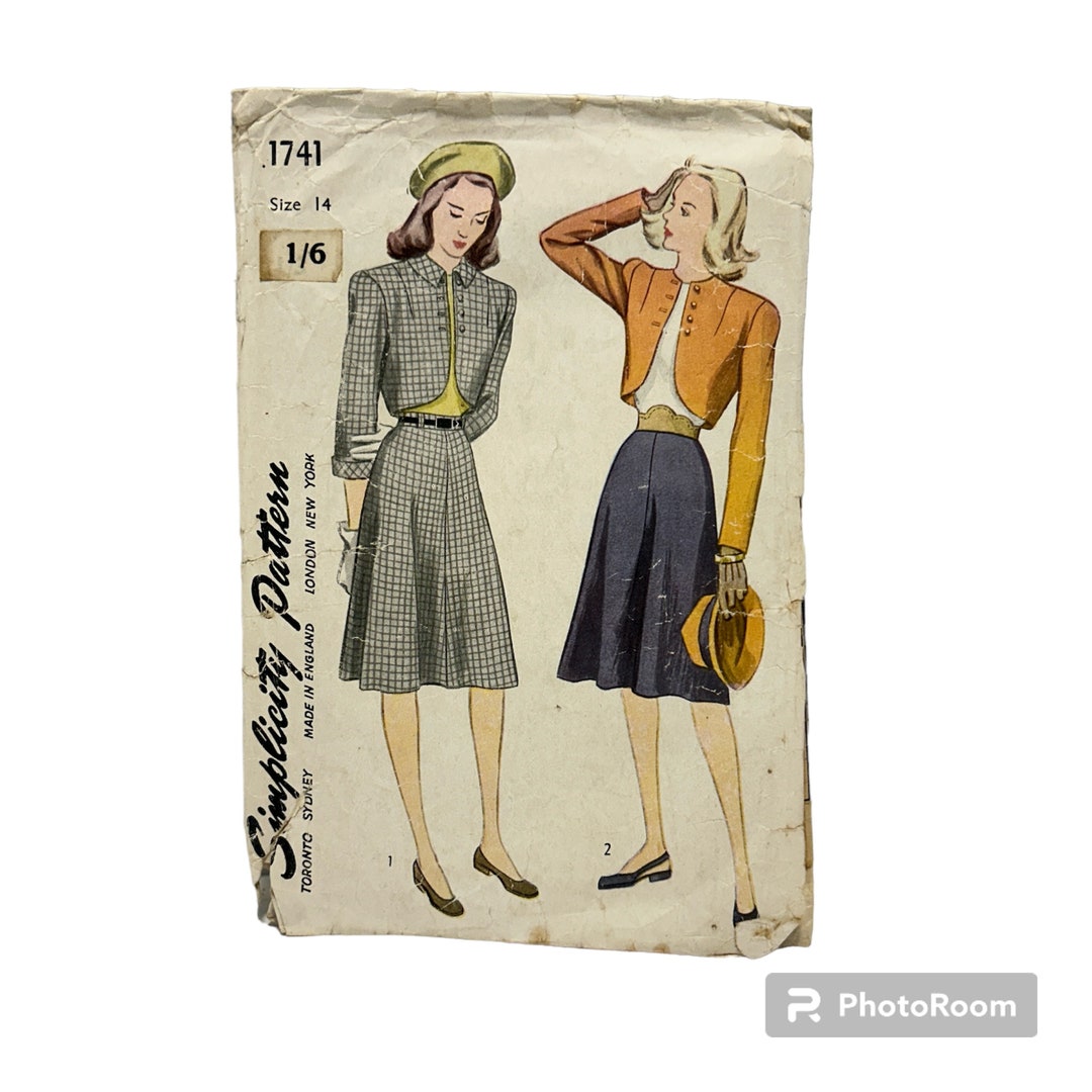 1940's Simplicity Crop Top, Bubble Shorts and Skirt Pattern - Bust 32