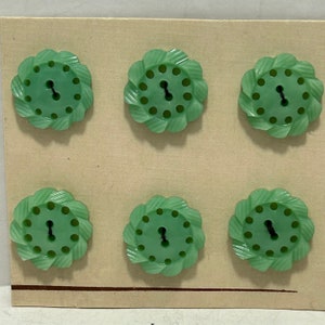 6 Mint Green  17mm 1940&#39;s Decorative Casein Buttons Original Vintage Deadstock NBGD0355