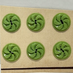 6 Green 17mm 1940&#39;s Decorative Casein Buttons Original Vintage Deadstock NBGD0421