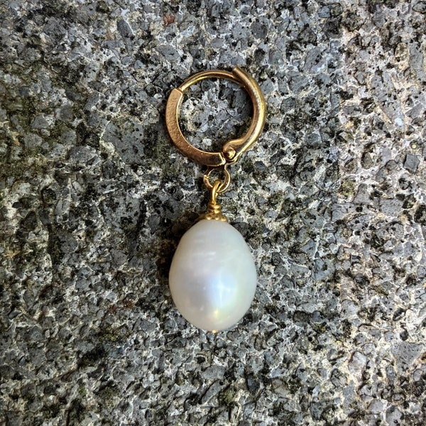 Single Earring with a White Freshwater Pearl Drop, Gold or Silver Plated, Multiple Sizes of Pearl Available. One Earring, Not a Pair.